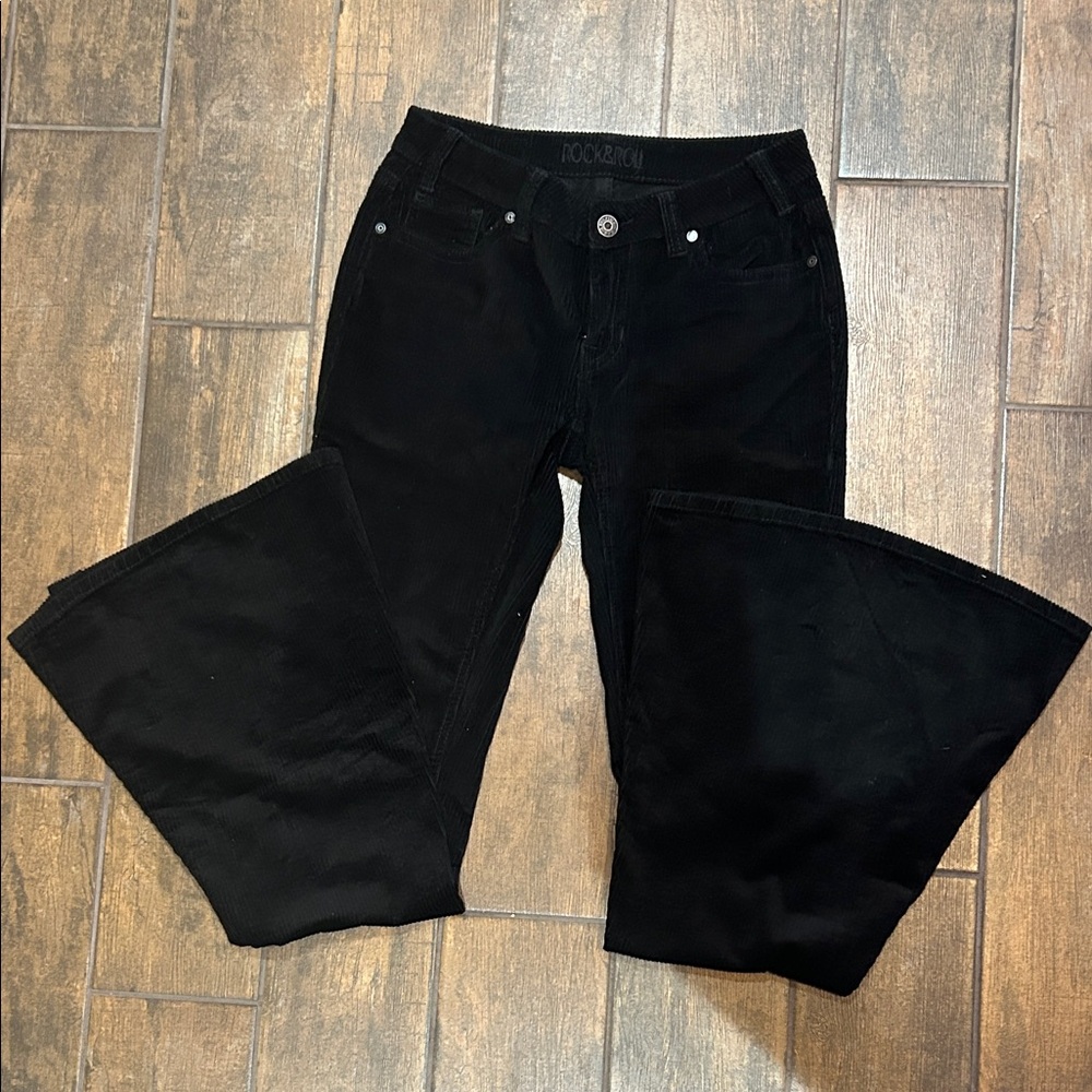 Rock & Roll Cowgirl Black corduroy Bell Bottom size 27x36